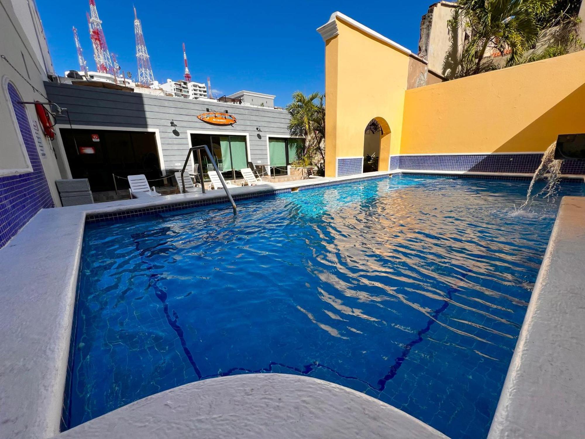 Hotel La Siesta Malecon มาซาตลัน ภายนอก รูปภาพ
